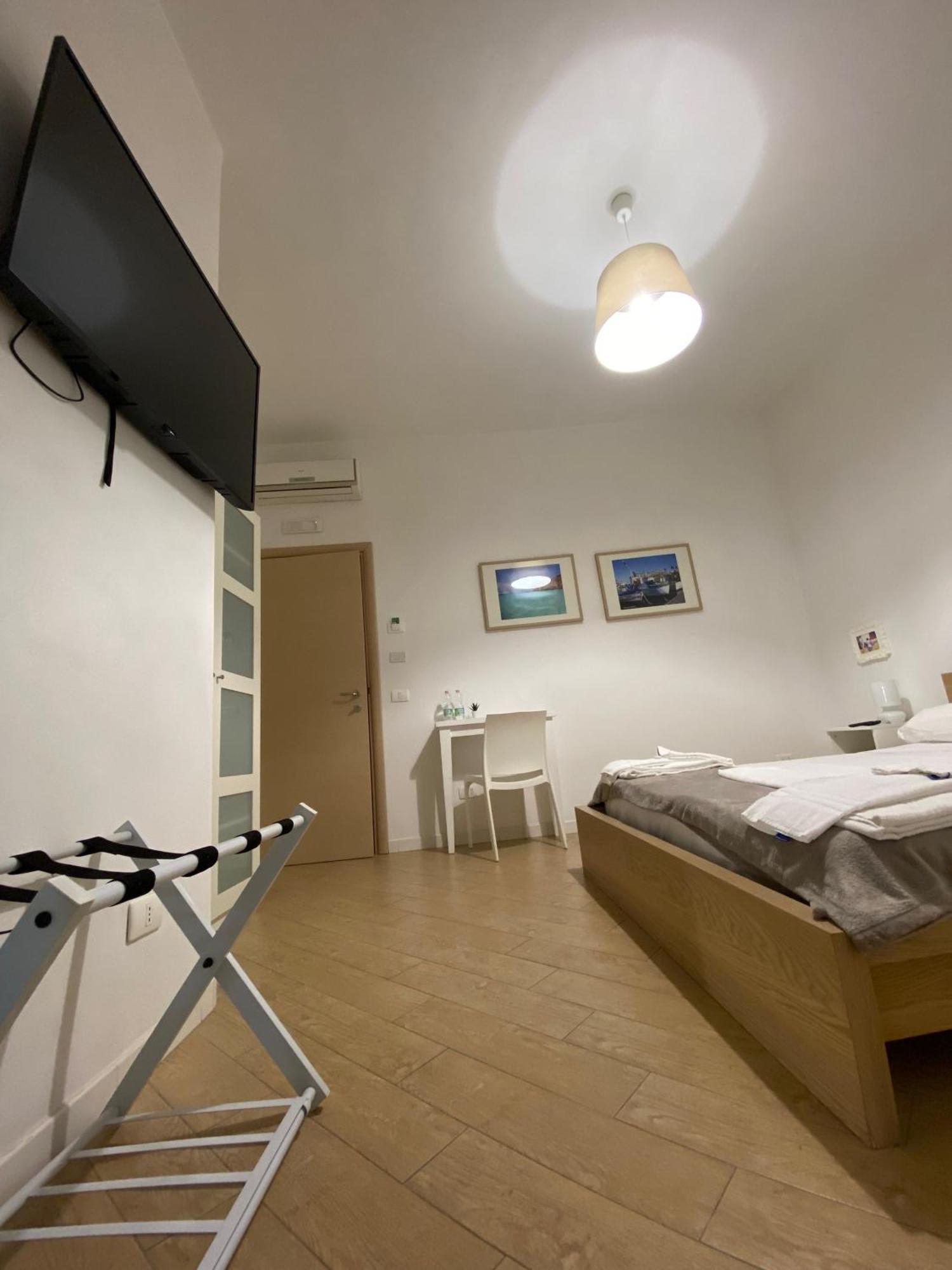 Manu'S House B&B Porto Empedocle Kültér fotó